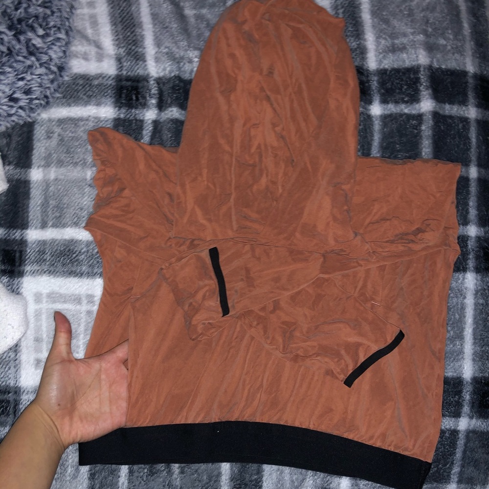 Lululemon cropped hoodie and pants set